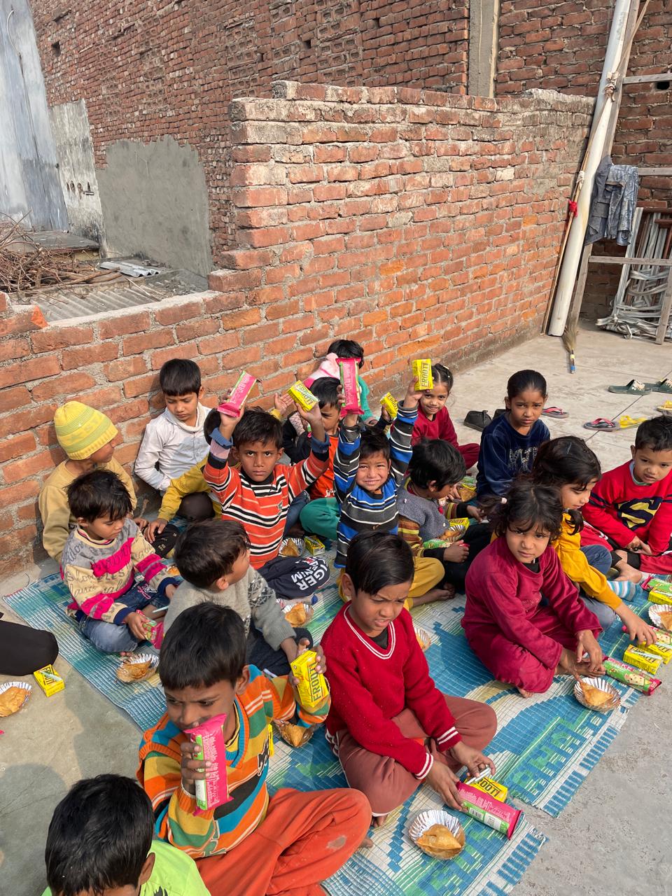 Hope Humanity field activity with children and communities (photo 8)